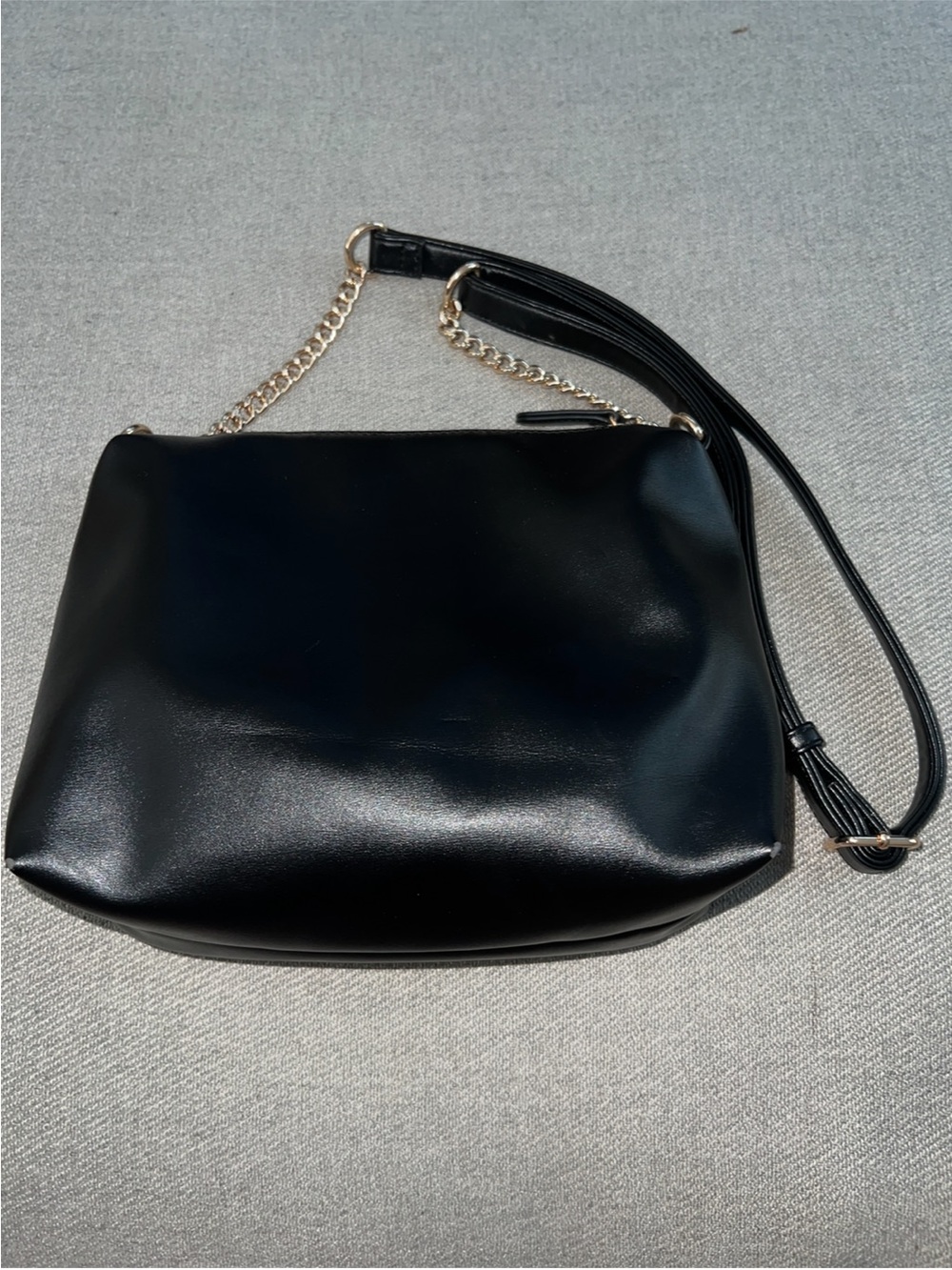 ALDO Black Faux Leather Crossbody Shoulder Bag Gold Chain Strap fr Brooklyn